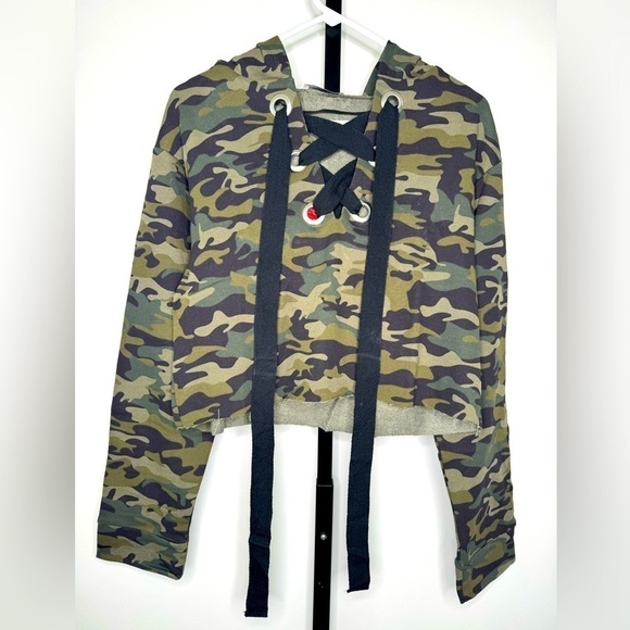 Zara Trafaluc Rose Embroidered Cotton Camo Cropped Sweatshirt - Picture 1 of 6